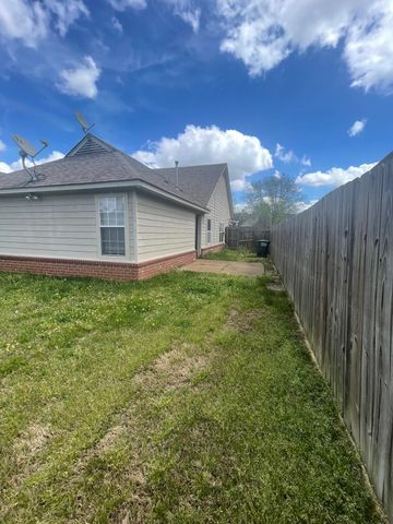 7068 MILLERS GLEN WAY, Unincorporated, TN 38125