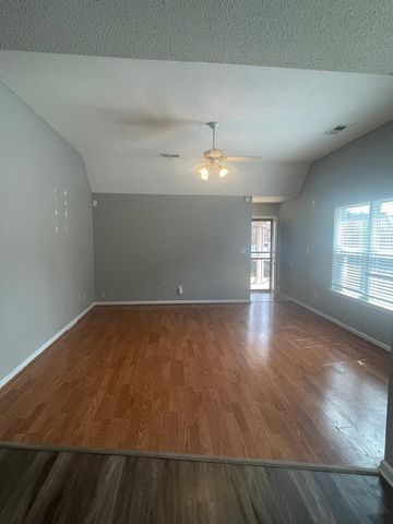 7068 MILLERS GLEN WAY, Unincorporated, TN 38125