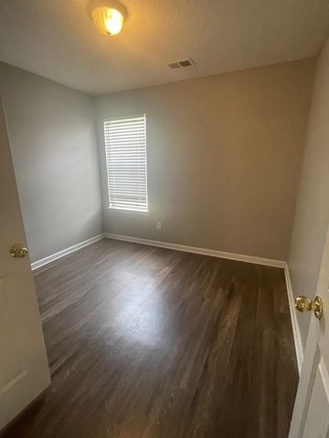 7068 MILLERS GLEN WAY, Unincorporated, TN 38125