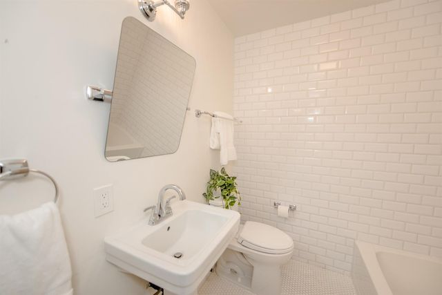 3310 Potter Lane, Sacramento, CA 95821