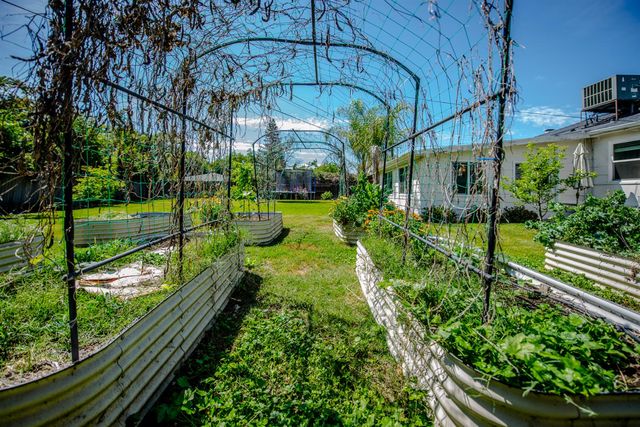 3310 Potter Lane, Sacramento, CA 95821