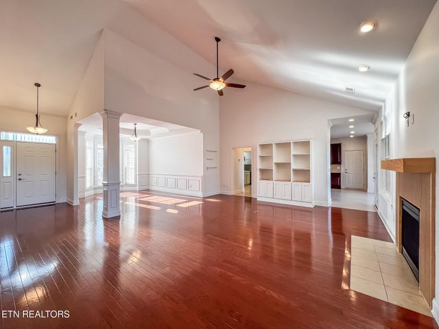 1636 Stone Harbor Blvd, Lenoir City, TN 37772