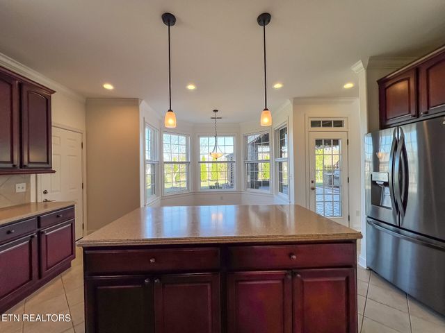 1636 Stone Harbor Blvd, Lenoir City, TN 37772