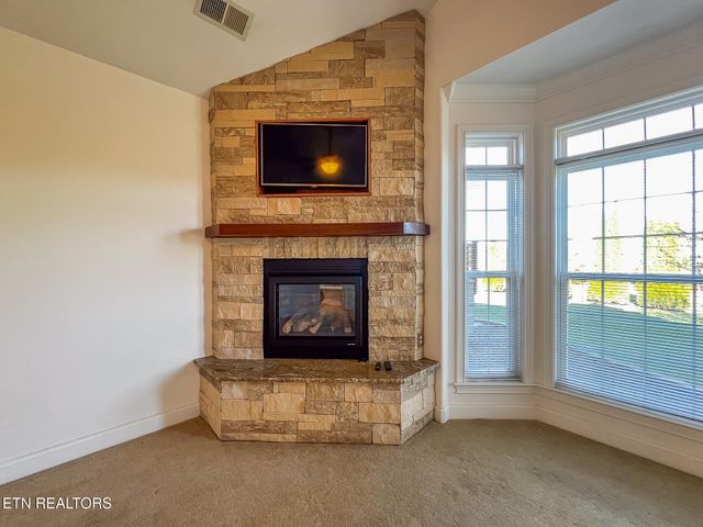 1636 Stone Harbor Blvd, Lenoir City, TN 37772