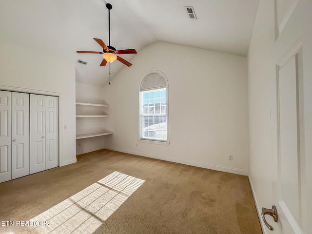 1636 Stone Harbor Blvd, Lenoir City, TN 37772