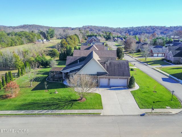 1636 Stone Harbor Blvd, Lenoir City, TN 37772