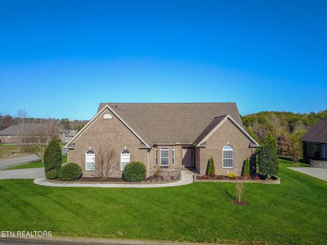 1636 Stone Harbor Blvd, Lenoir City, TN 37772