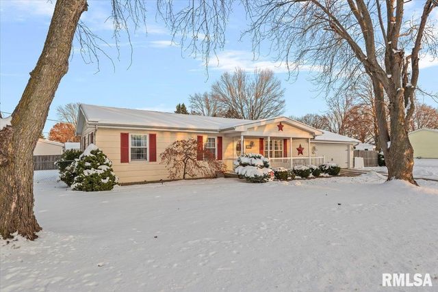 1005 N PARK Avenue, Chatham, IL 62629