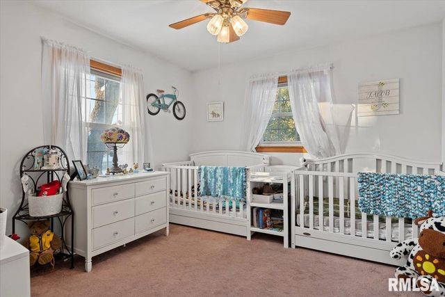 1005 N PARK Avenue, Chatham, IL 62629