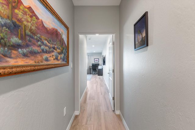 704 Gregg Road NE, Rio Rancho, NM 87124