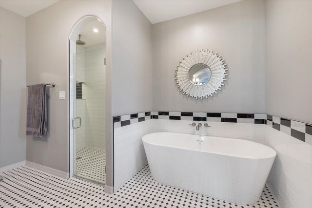 704 Gregg Road NE, Rio Rancho, NM 87124