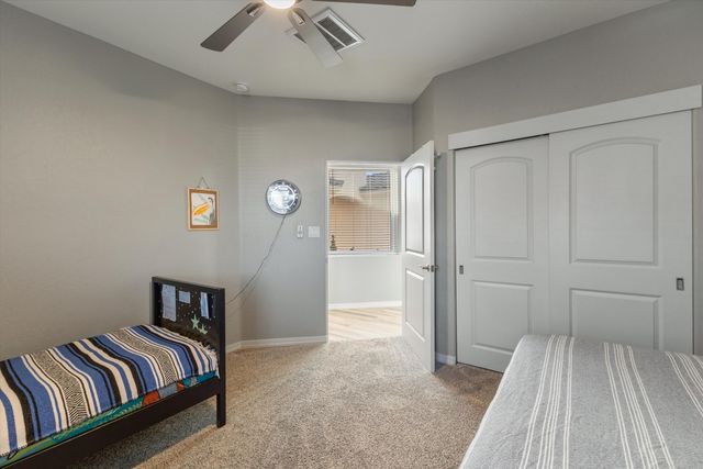 704 Gregg Road NE, Rio Rancho, NM 87124