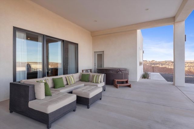 704 Gregg Road NE, Rio Rancho, NM 87124