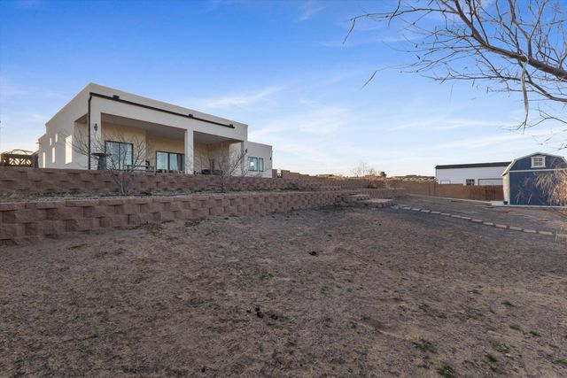 704 Gregg Road NE, Rio Rancho, NM 87124