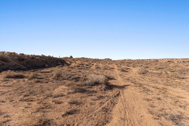 704 Gregg Road NE, Rio Rancho, NM 87124