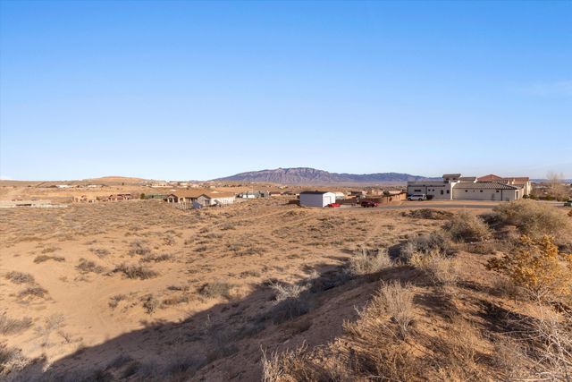 704 Gregg Road NE, Rio Rancho, NM 87124