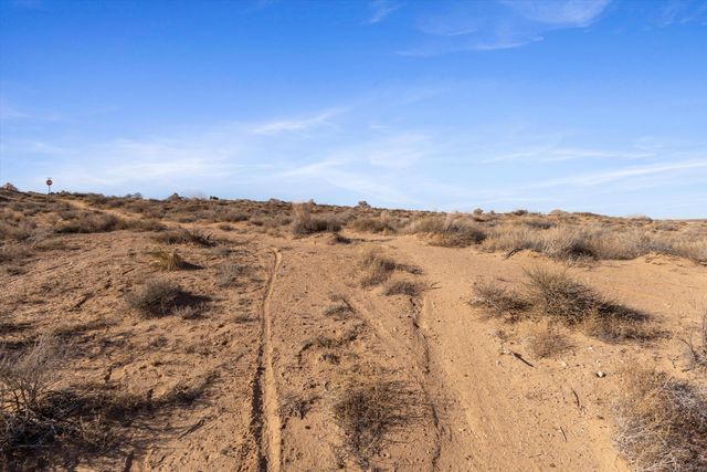 704 Gregg Road NE, Rio Rancho, NM 87124