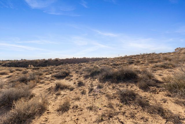 704 Gregg Road NE, Rio Rancho, NM 87124