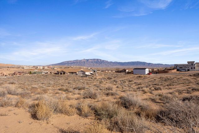 704 Gregg Road NE, Rio Rancho, NM 87124