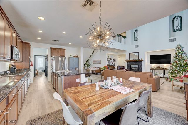 8810 Arroyo Azul Street, Las Vegas, NV 89131