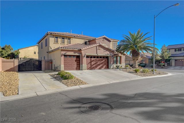 8810 Arroyo Azul Street, Las Vegas, NV 89131