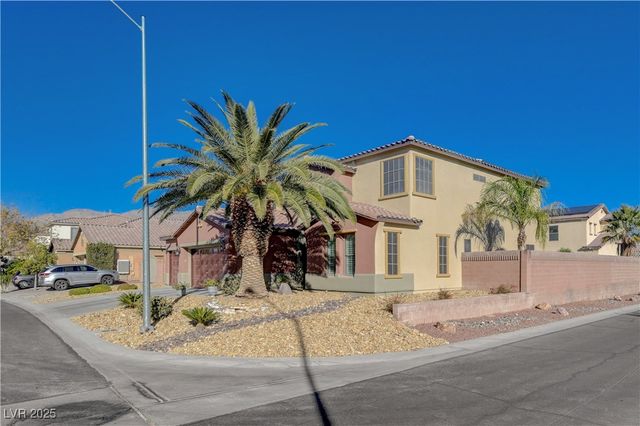 8810 Arroyo Azul Street, Las Vegas, NV 89131