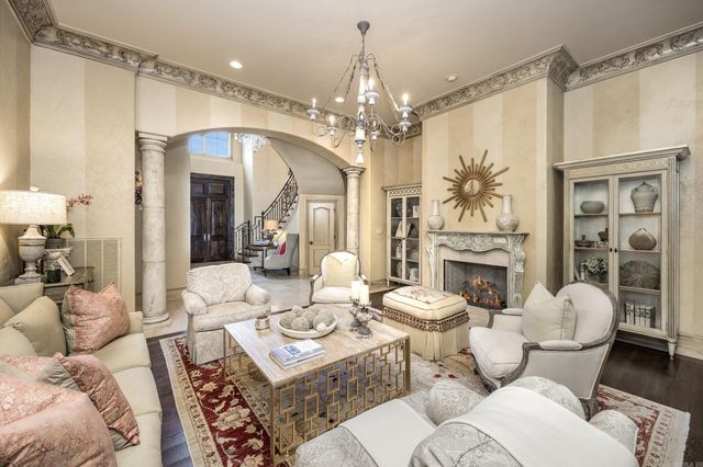 79 Sologne Circle, Little Rock, AR 72223