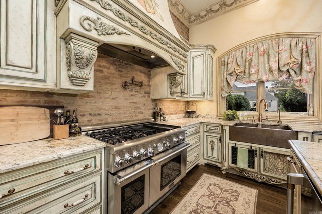 79 Sologne Circle, Little Rock, AR 72223