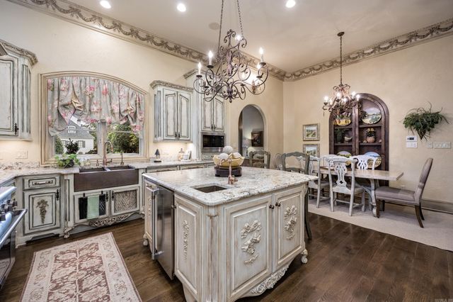 79 Sologne Circle, Little Rock, AR 72223