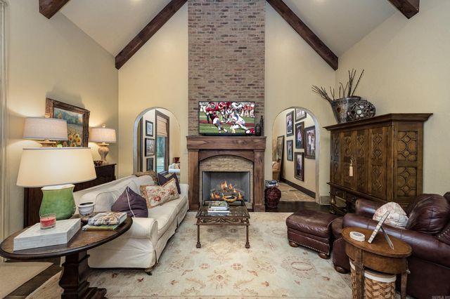 79 Sologne Circle, Little Rock, AR 72223