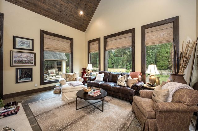 79 Sologne Circle, Little Rock, AR 72223