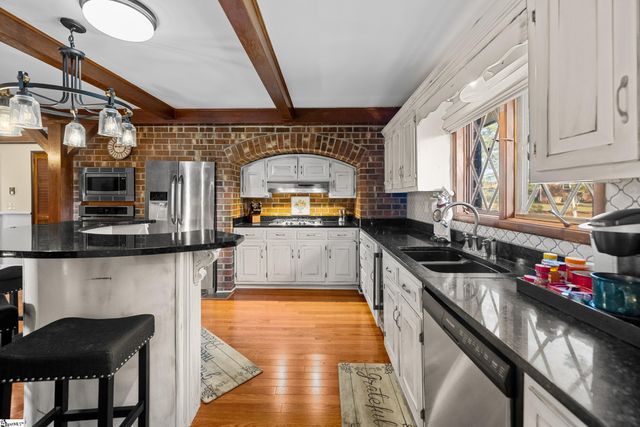 101 Pinewood Drive, Piedmont, SC 29673