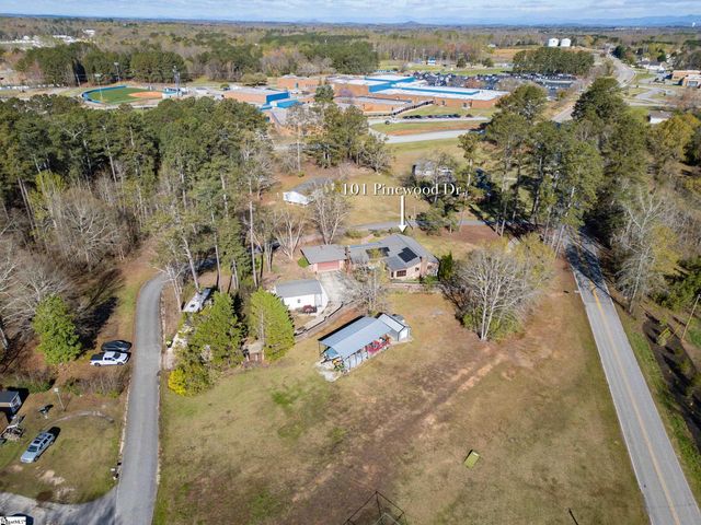 101 Pinewood Drive, Piedmont, SC 29673