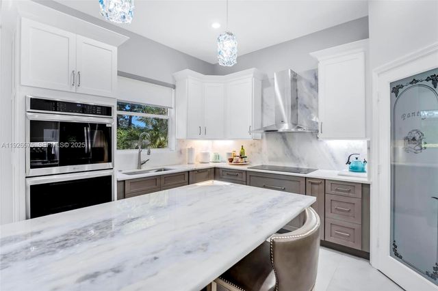 7665 NW 19th Ct, Pembroke Pines, FL 33024