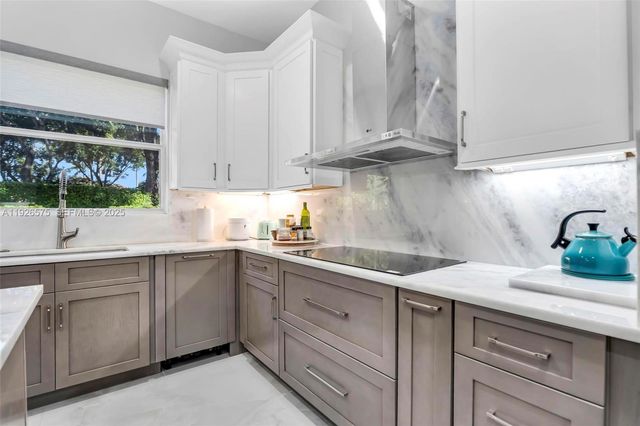 7665 NW 19th Ct, Pembroke Pines, FL 33024