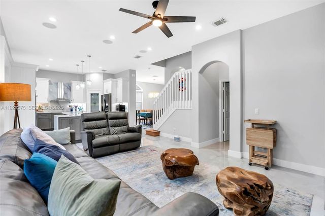 7665 NW 19th Ct, Pembroke Pines, FL 33024