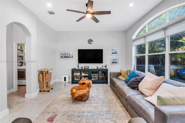 7665 NW 19th Ct, Pembroke Pines, FL 33024