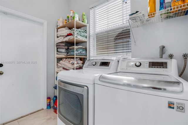 7665 NW 19th Ct, Pembroke Pines, FL 33024