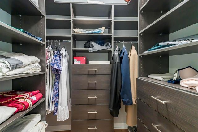 7665 NW 19th Ct, Pembroke Pines, FL 33024