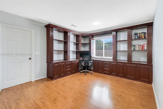 7665 NW 19th Ct, Pembroke Pines, FL 33024