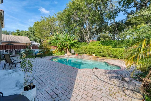 7665 NW 19th Ct, Pembroke Pines, FL 33024