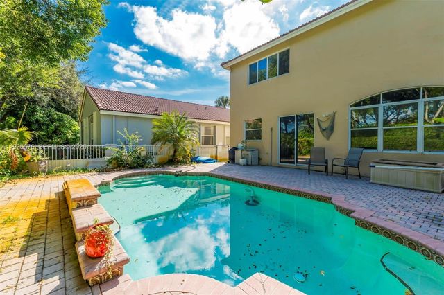 7665 NW 19th Ct, Pembroke Pines, FL 33024