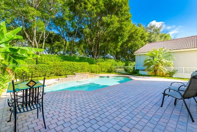 7665 NW 19th Ct, Pembroke Pines, FL 33024