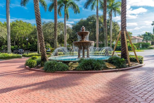 7665 NW 19th Ct, Pembroke Pines, FL 33024