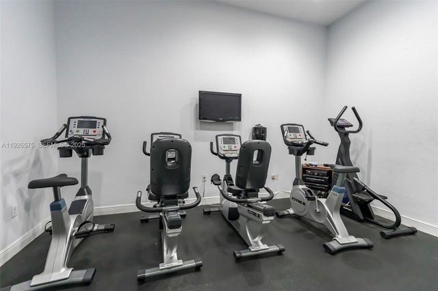 7665 NW 19th Ct, Pembroke Pines, FL 33024