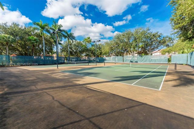 7665 NW 19th Ct, Pembroke Pines, FL 33024