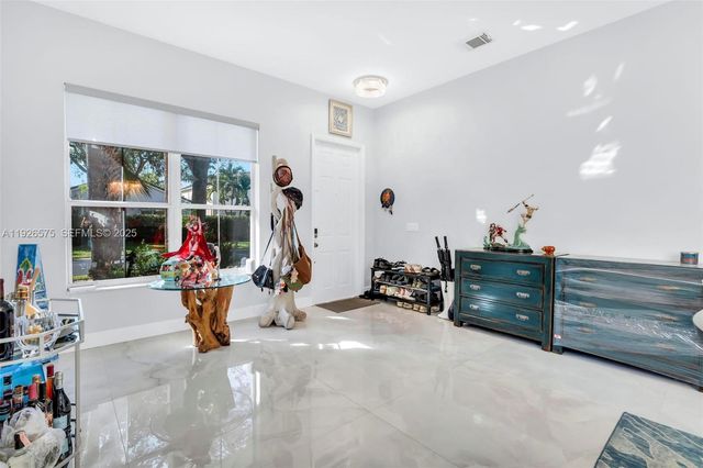 7665 NW 19th Ct, Pembroke Pines, FL 33024