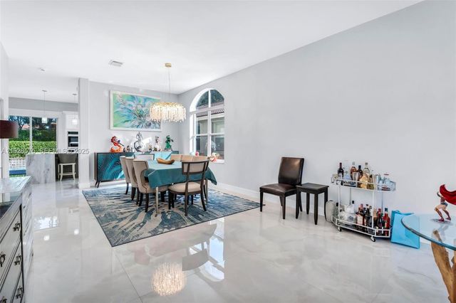 7665 NW 19th Ct, Pembroke Pines, FL 33024