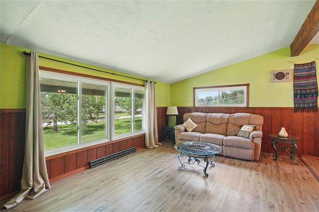 430 N Shore Drive, St Charles, MO 63301