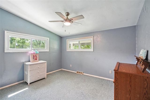 430 N Shore Drive, St Charles, MO 63301
